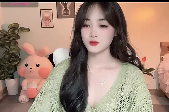 Snapshot of _Aimy_ chatting on 10/04/25, 03:32 Aimy online show from 10/04/25, 03:32