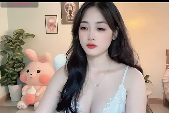Snapshot of _Aimy_ chatting on 10/10/25, 03:38 Aimy online show from 10/10/25, 03:38