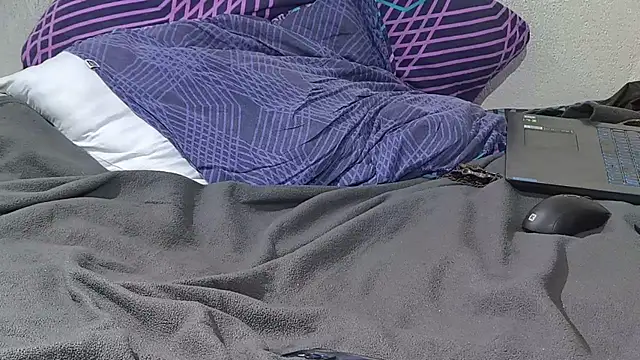 Snapshot of adepravertotal chatting on 02/14/25, 05:03 adepravertotal online show from 02/14/25, 05:03