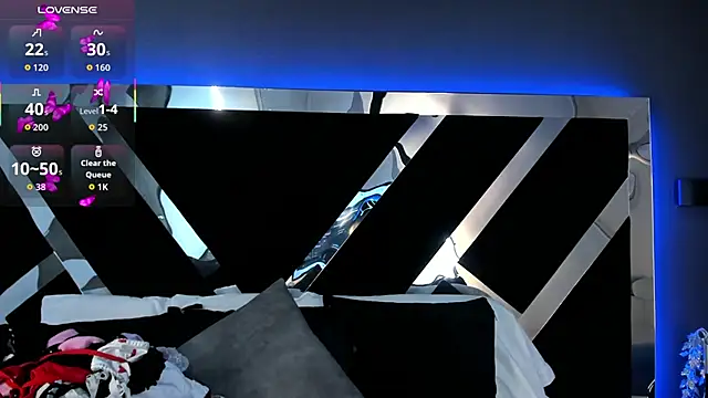 AmmyJones  online show from 12/18/25, 07:31