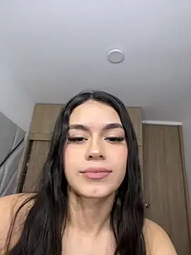 Snapshot of VeronicaCruz_ chatting on 02/23/25, 08:17 VeronicaCruz online show from 02/23/25, 08:17