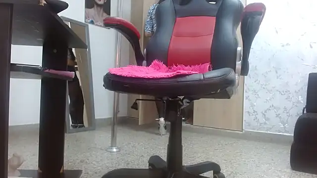 PaulinaRubio  online show from 02/15/25, 07:17