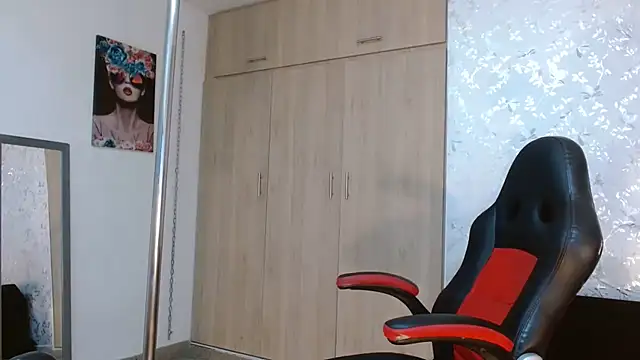 PaulinaRubio  online show from 03/06/25, 10:15