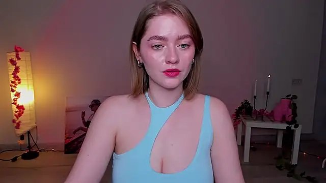 Snapshot of AidaPerry chatting on 02/02/25, 05:48 AidaPerry online show from 02/02/25, 05:48