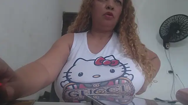 BustyAmanda online show from 05/21/26, 02:35