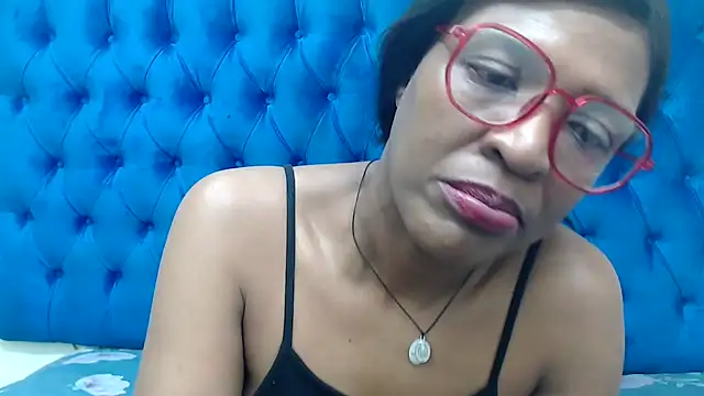 SpicyQueenxxxx online show from 03/11/26, 04:07