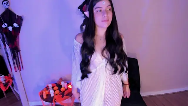 dakotaa   online show from 10/31/25, 08:32