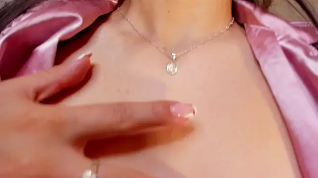 dakotaa   online show from 12/13/25, 07:53