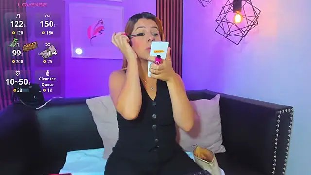 Snapshot of Nahiajhonson_ chatting on 02/10/26, 01:37 Nahiajhonson online show from 02/10/26, 01:37