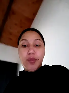 SamaraJay1 online show from 04/25/26, 12:30