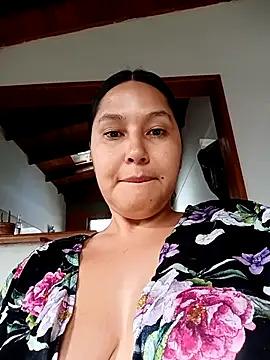SamaraJay1 online show from 05/03/26, 01:28