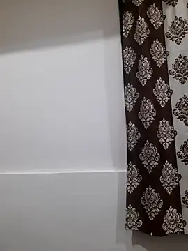 Snapshot of Guyinshortss chatting on 10/05/25, 07:56 Guyinshortss online show from 10/05/25, 07:56