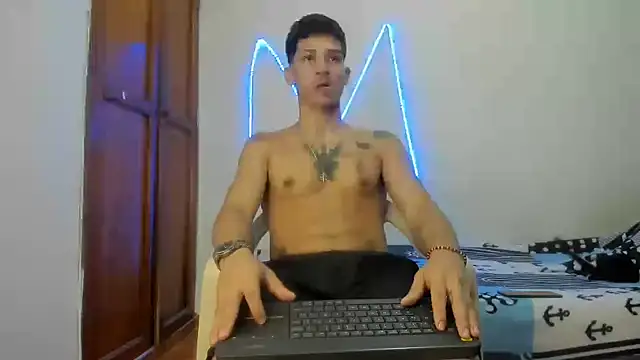 Snapshot of MasterSEX420 chatting on 01/13/26, 02:11 MasterSEX420 online show from 01/13/26, 02:11