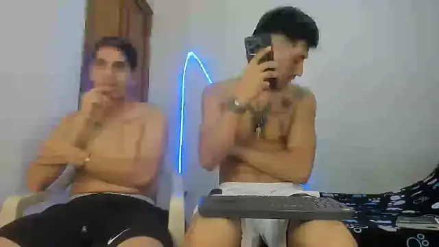 Snapshot of MasterSEX420 chatting on 02/02/26, 01:32 MasterSEX420 online show from 02/02/26, 01:32