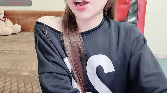 Snapshot of TrinhH_Nabbi chatting on 12/09/24, 01:02 TrinhH Nabbi online show from 12/09/24, 01:02