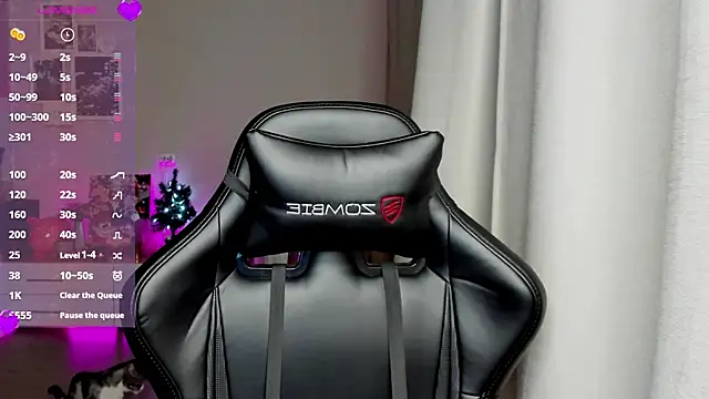 Snapshot of Sm0ly chatting on 02/04/25, 01:45 Sm0ly online show from 02/04/25, 01:45