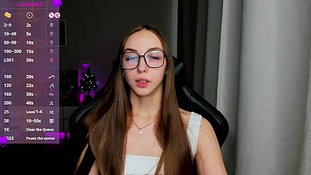 Snapshot of Sm0ly chatting on 02/10/25, 04:30 Sm0ly online show from 02/10/25, 04:30