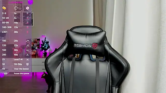 Snapshot of Sm0ly chatting on 02/12/25, 05:26 Sm0ly online show from 02/12/25, 05:26