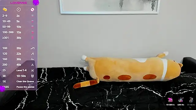 Snapshot of Sm0ly chatting on 02/17/25, 01:25 Sm0ly online show from 02/17/25, 01:25