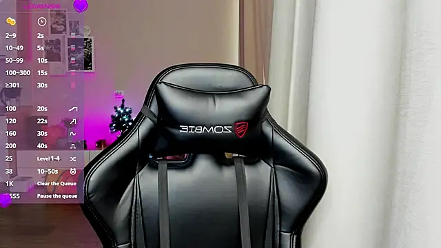 Snapshot of Sm0ly chatting on 03/19/25, 01:54 Sm0ly online show from 03/19/25, 01:54