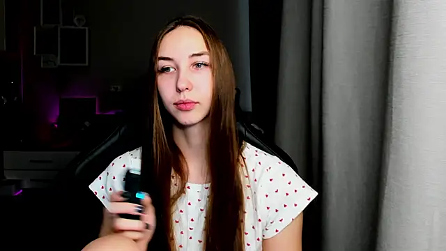 Snapshot of Sm0ly chatting on 11/08/25, 03:39 Sm0ly online show from 11/08/25, 03:39