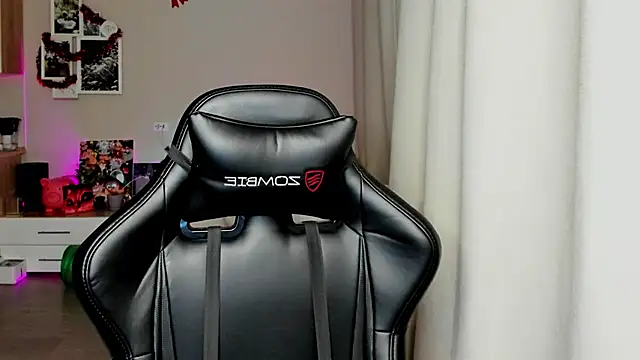 Snapshot of Sm0ly chatting on 01/07/26, 02:36 Sm0ly online show from 01/07/26, 02:36