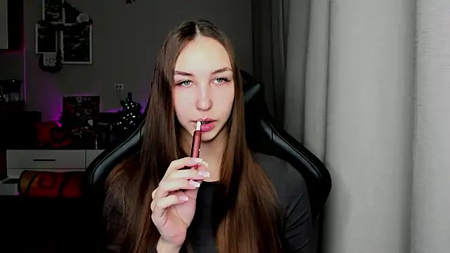 Snapshot of Sm0ly chatting on 01/15/26, 02:27 Sm0ly online show from 01/15/26, 02:27