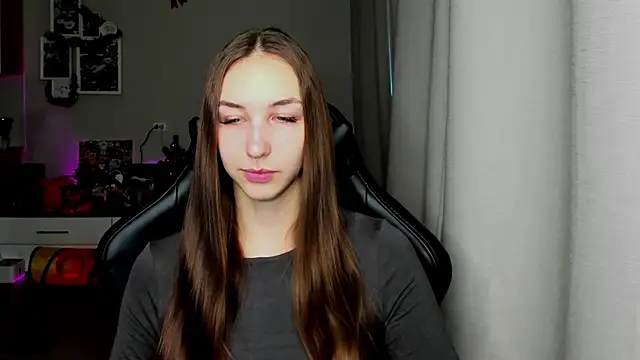 Snapshot of Sm0ly chatting on 01/17/26, 02:49 Sm0ly online show from 01/17/26, 02:49