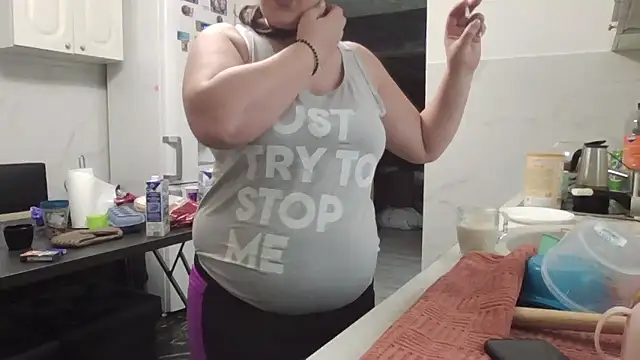 Snapshot of milfmomxx chatting on 12/02/24, 10:39 milfmomxx online show from 12/02/24, 10:39