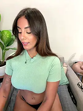 Snapshot of Brownfitbabyy chatting on 01/16/26, 12:09 Brownfitbabyy online show from 01/16/26, 12:09