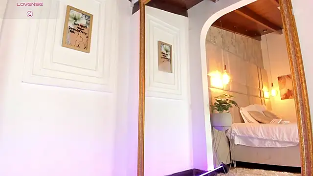 AlessiaLondon online show from 03/07/25, 06:46