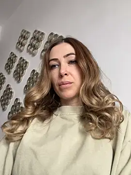 RaquelleDevon online show from 02/16/25, 11:16