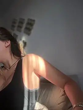 RaquelleDevon online show from 09/24/25, 05:22