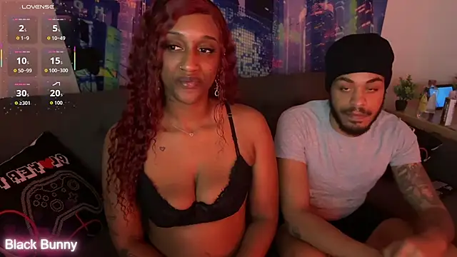 Snapshot of BlackBunny0222 chatting on 11/30/25, 03:43 BlackBunny0222 online show from 11/30/25, 03:43