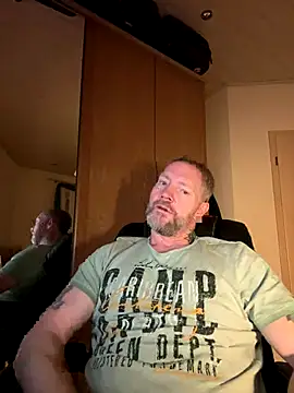 Snapshot of Rockburg chatting on 12/19/25, 06:53 Rockburg online show from 12/19/25, 06:53