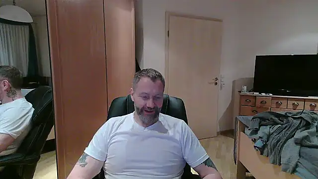 Snapshot of Rockburg chatting on 01/14/26, 09:26 Rockburg online show from 01/14/26, 09:26
