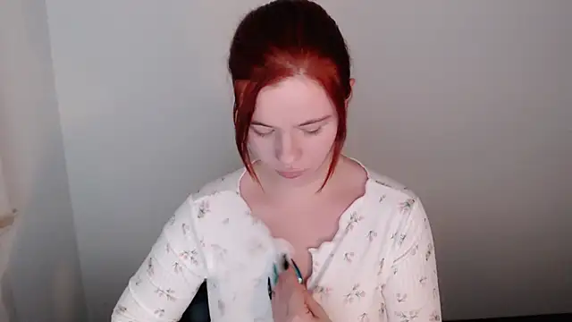 Sun Alexia online show from 10/09/25, 01:14