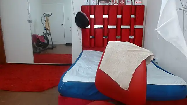 krystal thomson online show from 11/10/25, 04:17