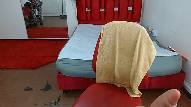 krystal thomson online show from 11/19/25, 07:58