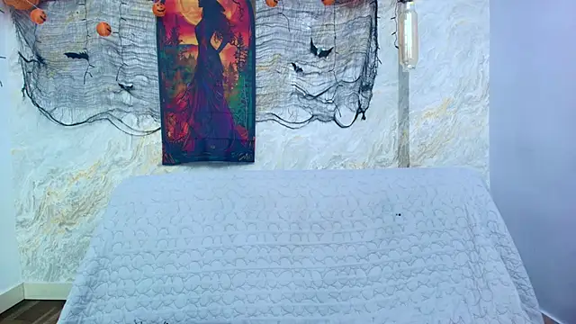 Mia candy 0 online show from 10/29/25, 12:07