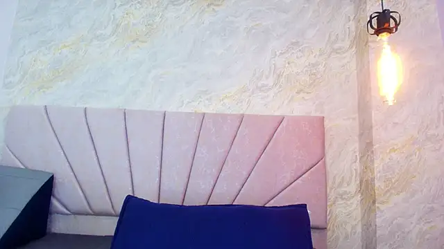 Mia candy 0 online show from 06/22/26, 12:13