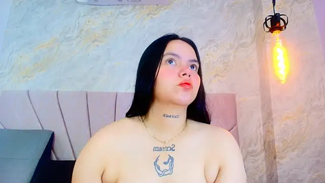 Mia candy 0 online show from 06/26/26, 12:09