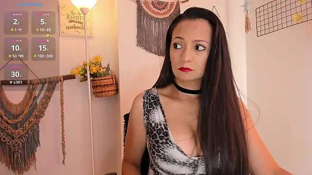 Snapshot of anaruiz_ chatting on 12/02/25, 07:53 anaruiz online show from 12/02/25, 07:53