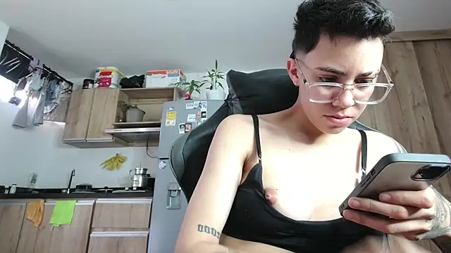 Cutie Shy  online show from 06/24/26, 12:59