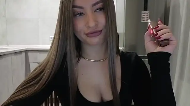 Snapshot of Cinderella____ chatting on 12/22/25, 08:17 Cinderella online show from 12/22/25, 08:17