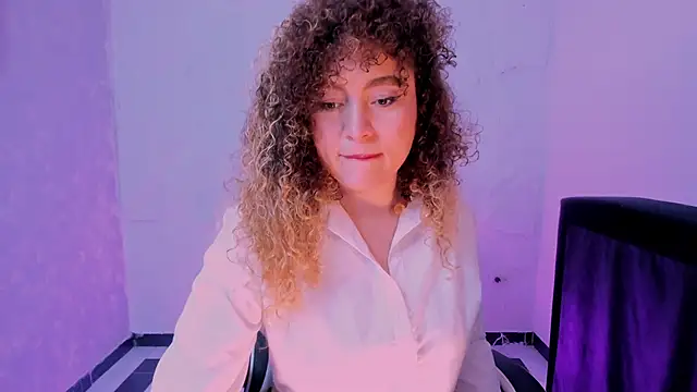 Kateryn  online show from 11/21/25, 05:22