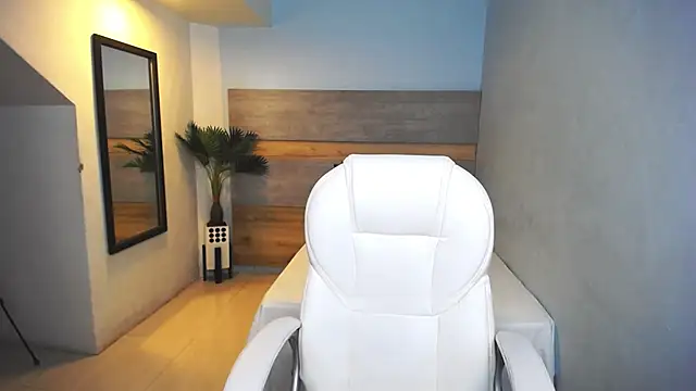 Snapshot of liseth_fox chatting on 12/21/24, 01:15 liseth fox online show from 12/21/24, 01:15