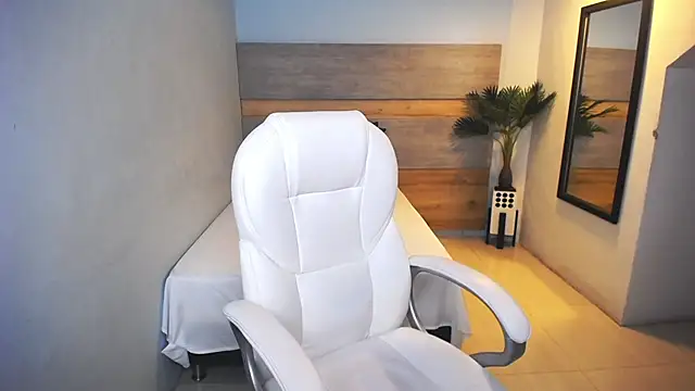 Snapshot of liseth_fox chatting on 12/21/24, 06:34 liseth fox online show from 12/21/24, 06:34