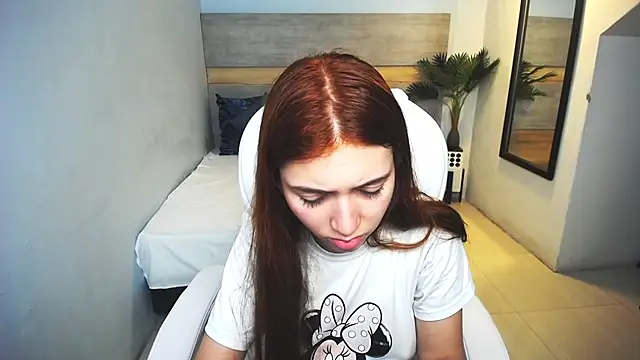 Snapshot of liseth_fox chatting on 12/23/24, 03:33 liseth fox online show from 12/23/24, 03:33