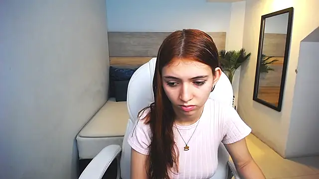 Snapshot of liseth_fox chatting on 01/07/25, 12:41 liseth fox online show from 01/07/25, 12:41